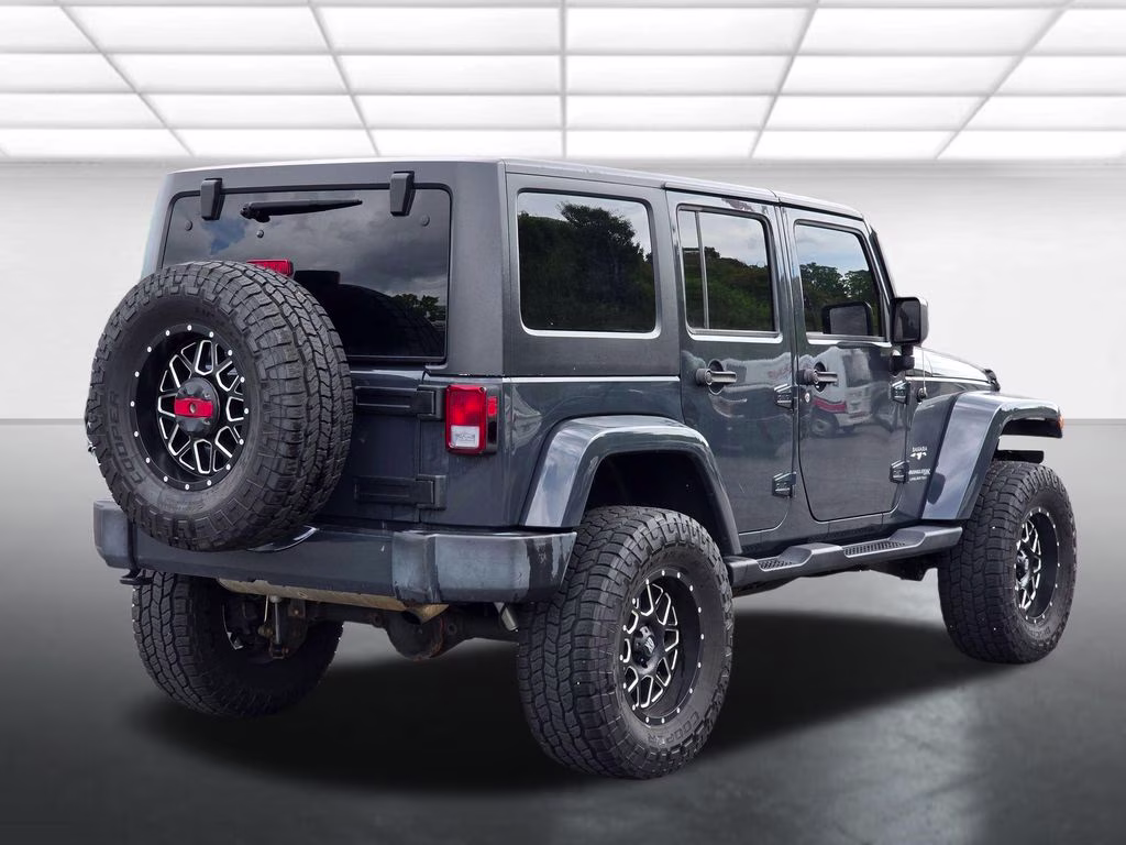 2018 Rhino Clearcoat Jeep Wrangler JK Unlimited Sahara 4X4 SUV