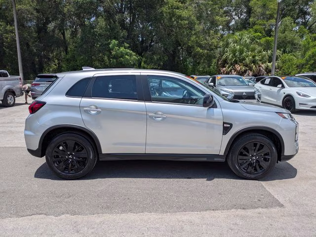 2026 Alloy Silver Metallic Mitsubishi Outlander Sport 2.0 LE 4X4 SUV