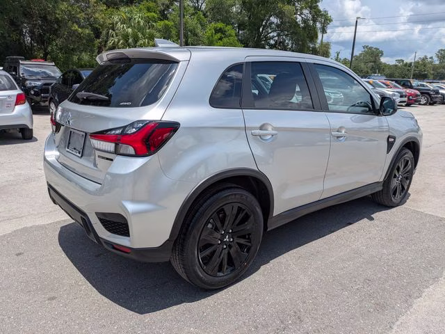 2026 Alloy Silver Metallic Mitsubishi Outlander Sport 2.0 LE 4X4 SUV