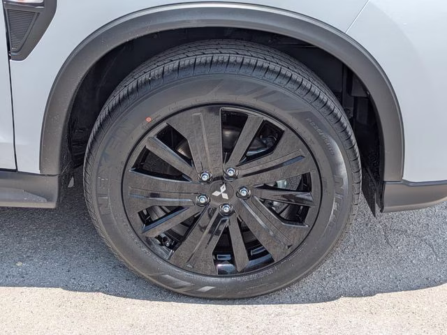 2026 White Diamond Mitsubishi Outlander Sport 2.0 LE 4X4 SUV