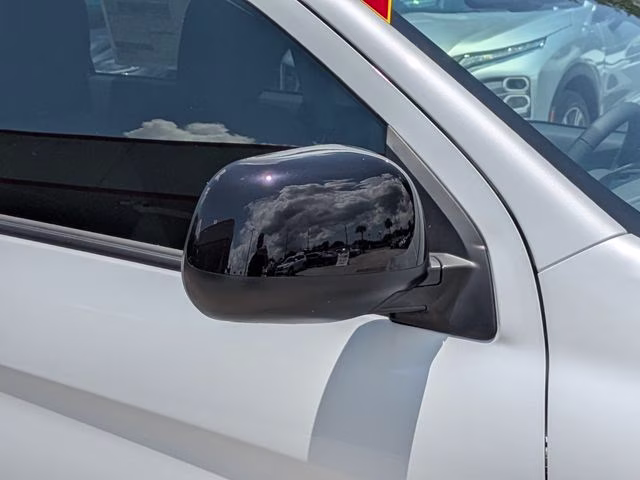 2026 White Diamond Mitsubishi Outlander Sport 2.0 LE 4X4 SUV