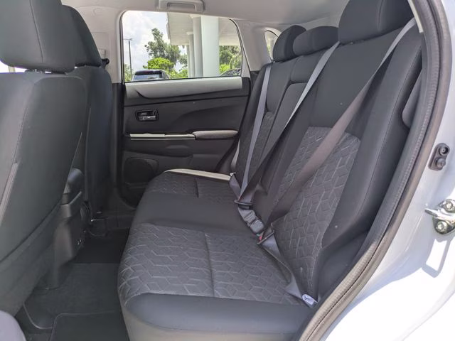 2026 White Diamond Mitsubishi Outlander Sport 2.0 LE 4X4 SUV