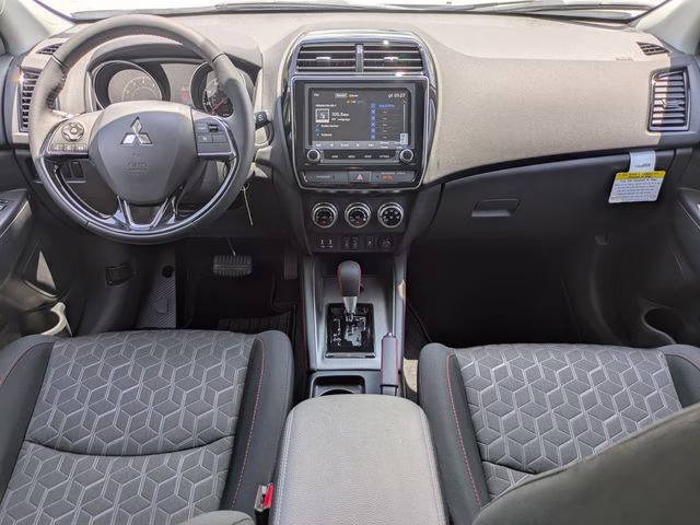 2026 White Diamond Mitsubishi Outlander Sport 2.0 LE 4X4 SUV