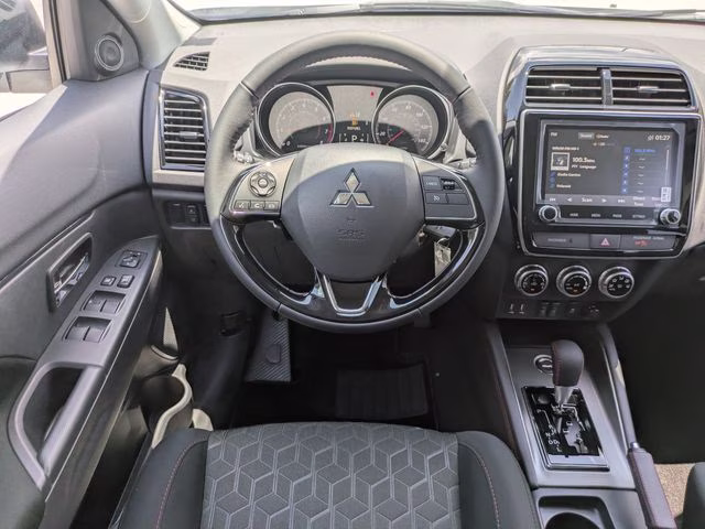 2026 White Diamond Mitsubishi Outlander Sport 2.0 LE 4X4 SUV