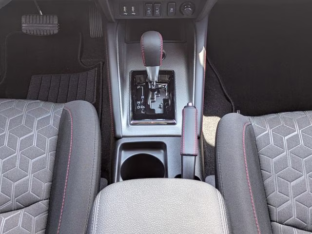 2026 White Diamond Mitsubishi Outlander Sport 2.0 LE 4X4 SUV