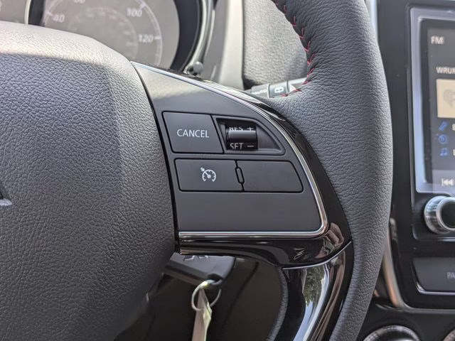 2026 White Diamond Mitsubishi Outlander Sport 2.0 LE 4X4 SUV