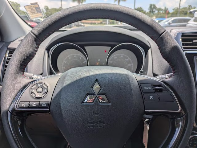 2026 White Diamond Mitsubishi Outlander Sport 2.0 LE 4X4 SUV