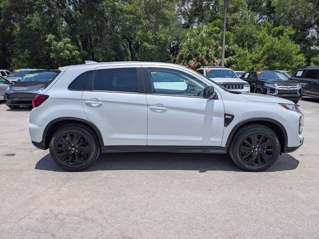 2026 White Diamond Mitsubishi Outlander Sport 2.0 LE 4X4 SUV