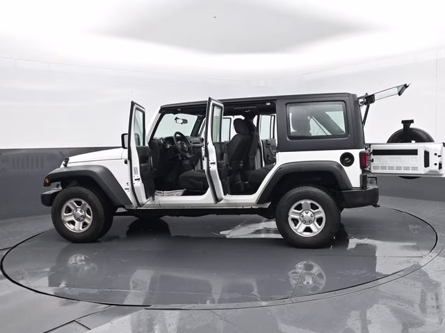 2017 Bright White Clearcoat Jeep Wrangler Unlimited Sport 4X4 SUV