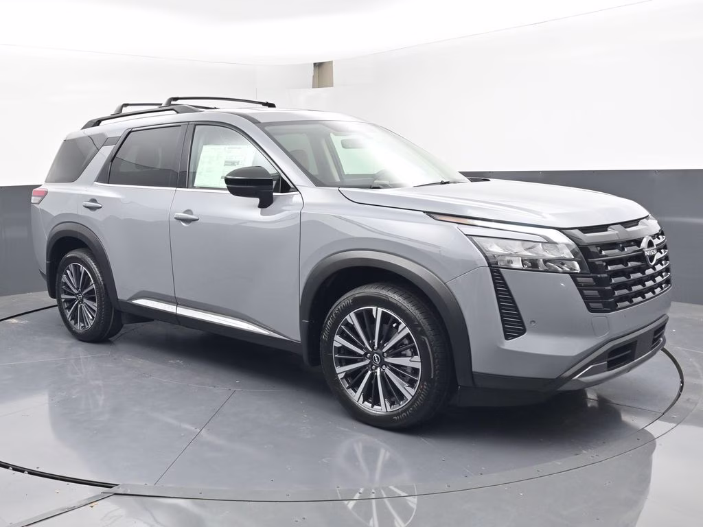 2026 Boulder Gray Pearl Nissan Pathfinder Platinum FWD SUV