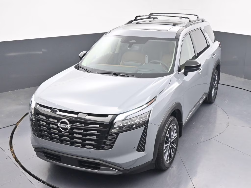 2026 Boulder Gray Pearl Nissan Pathfinder Platinum FWD SUV