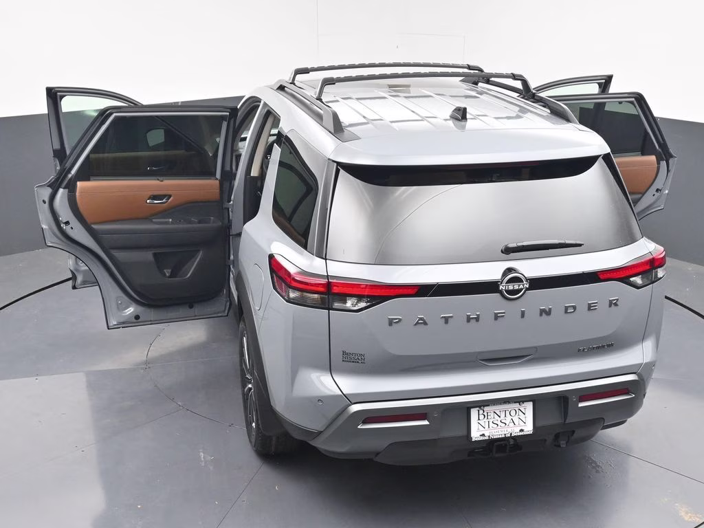 2026 Boulder Gray Pearl Nissan Pathfinder Platinum FWD SUV