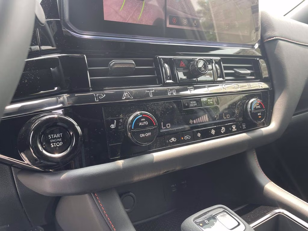 2026 Everest White Pearl Tricoat Nissan Pathfinder Rock Creek 4X4 SUV