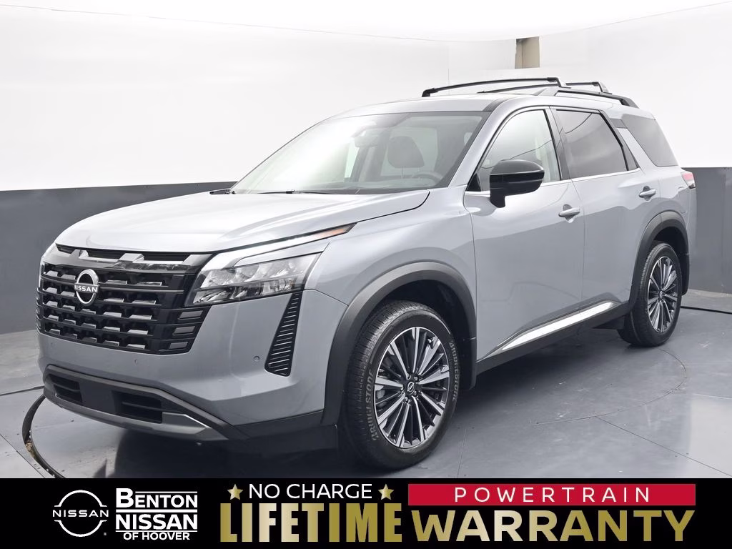 2026 Boulder Gray Pearl Nissan Pathfinder Platinum FWD SUV