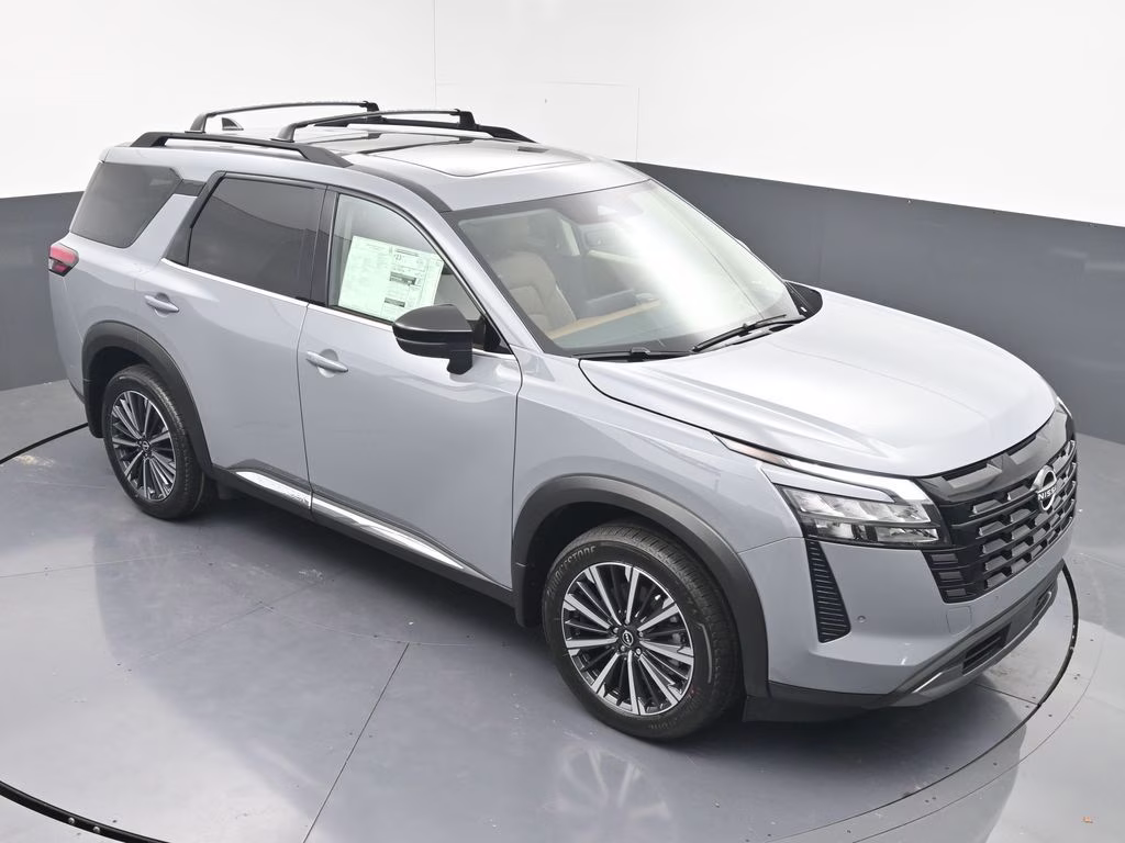2026 Boulder Gray Pearl Nissan Pathfinder Platinum FWD SUV