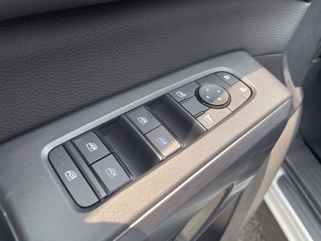 2026 Everest White Pearl Tricoat Nissan Pathfinder Rock Creek 4X4 SUV