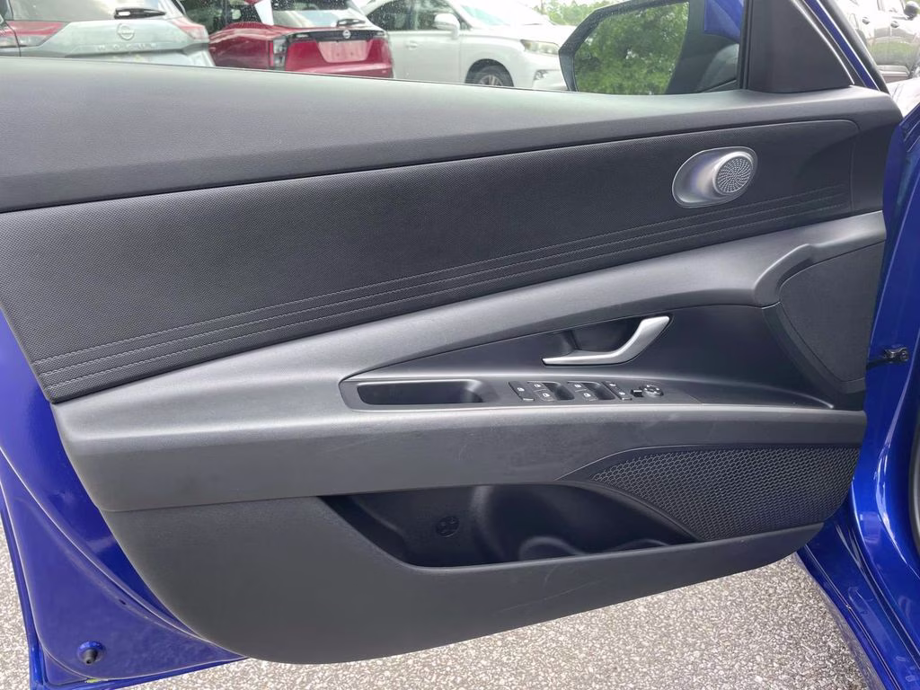 2025 Intense Blue Hyundai Elantra Hybrid Blue FWD Sedan