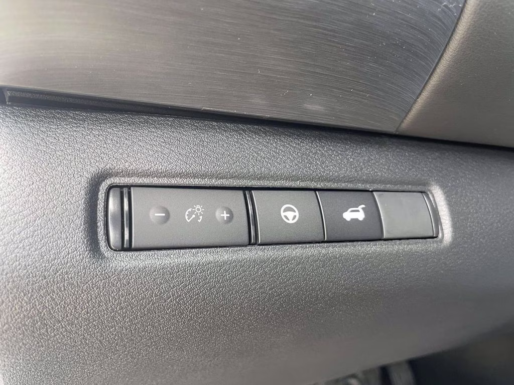 2026 Everest White Pearl Tricoat Nissan Pathfinder Rock Creek 4X4 SUV