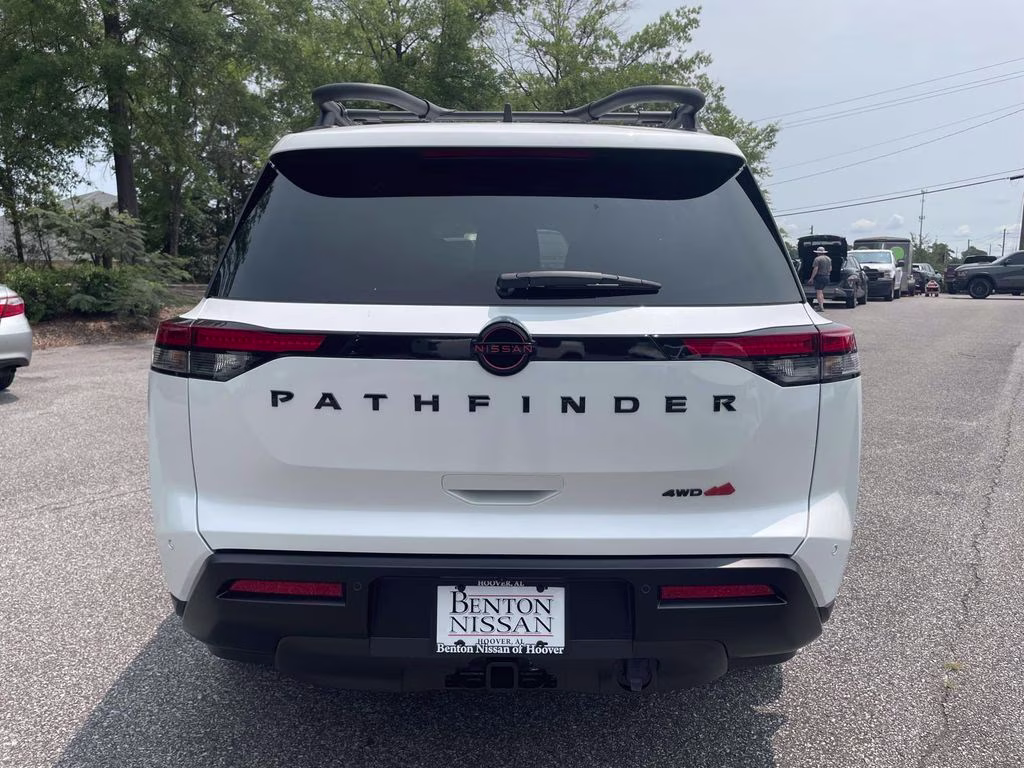 2026 Everest White Pearl Tricoat Nissan Pathfinder Rock Creek 4X4 SUV