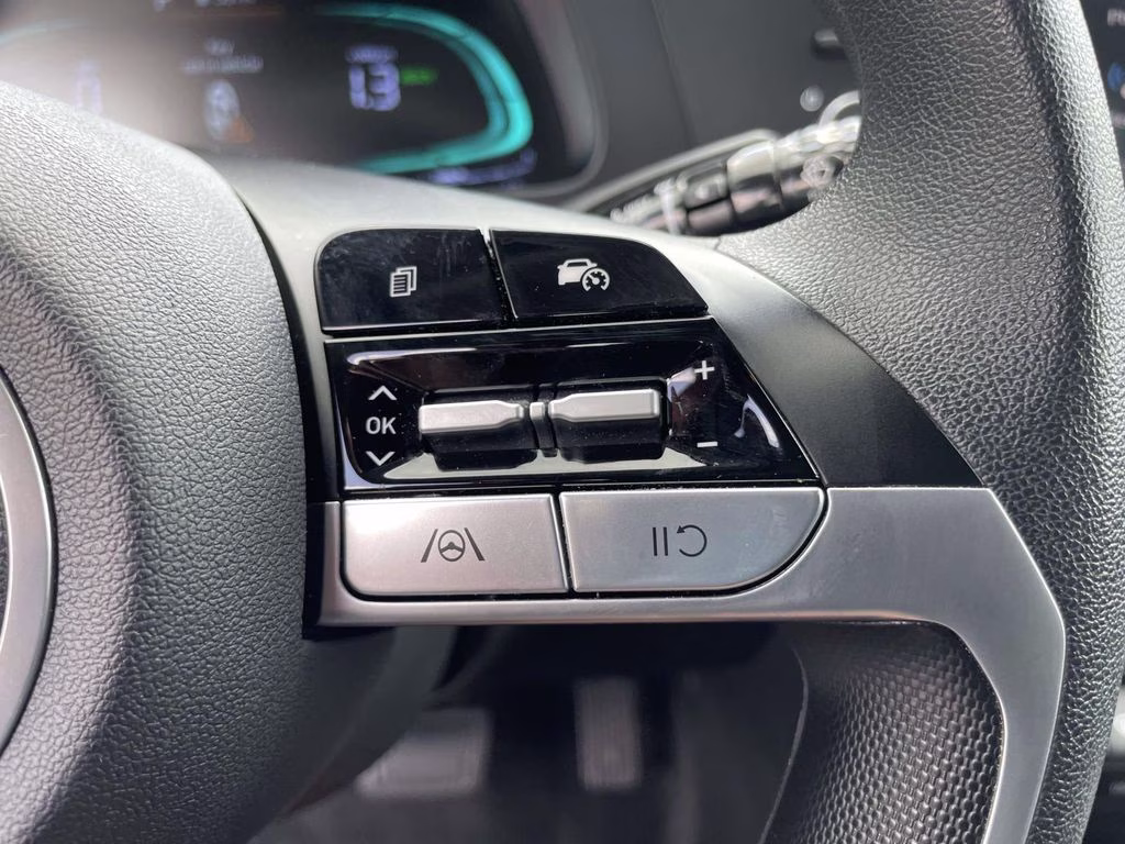 2025 Intense Blue Hyundai Elantra Hybrid Blue FWD Sedan