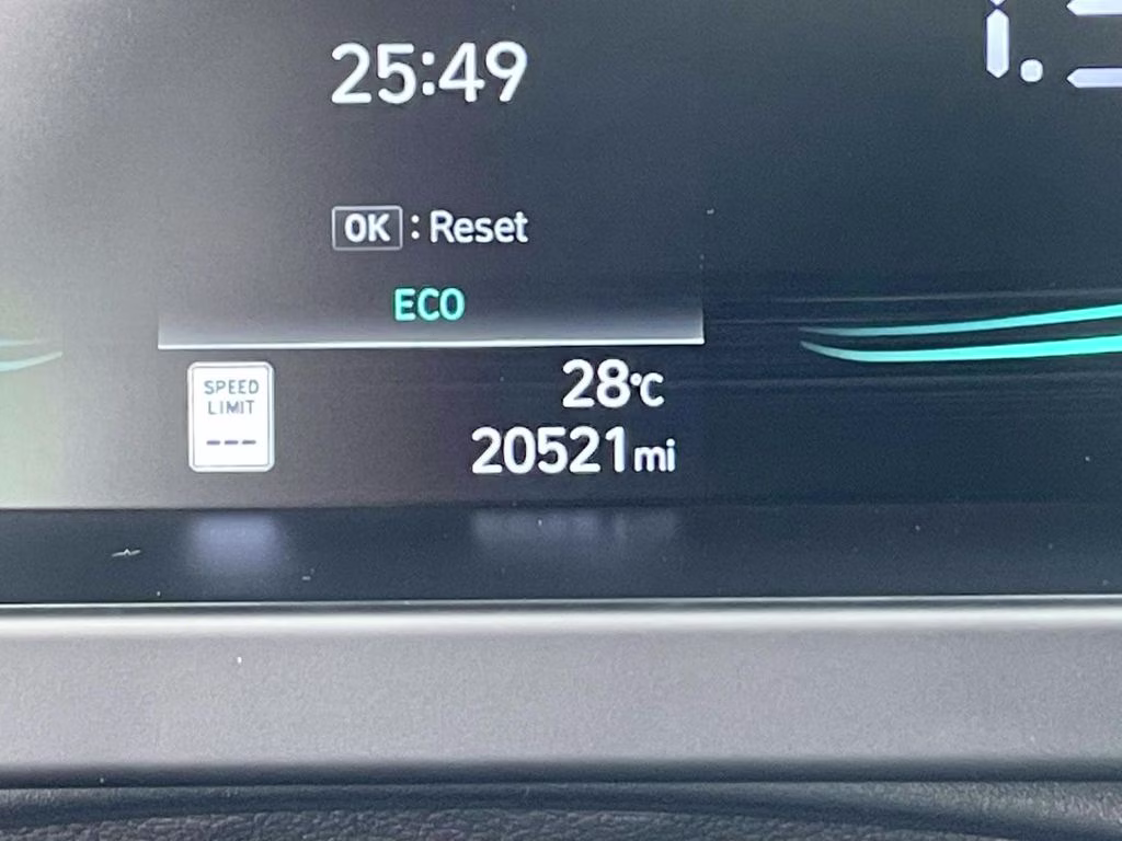 2025 Intense Blue Hyundai Elantra Hybrid Blue FWD Sedan