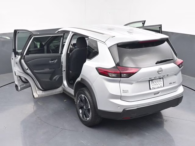 2024 Brilliant Silver Metallic Nissan Rogue SV AWD SUV