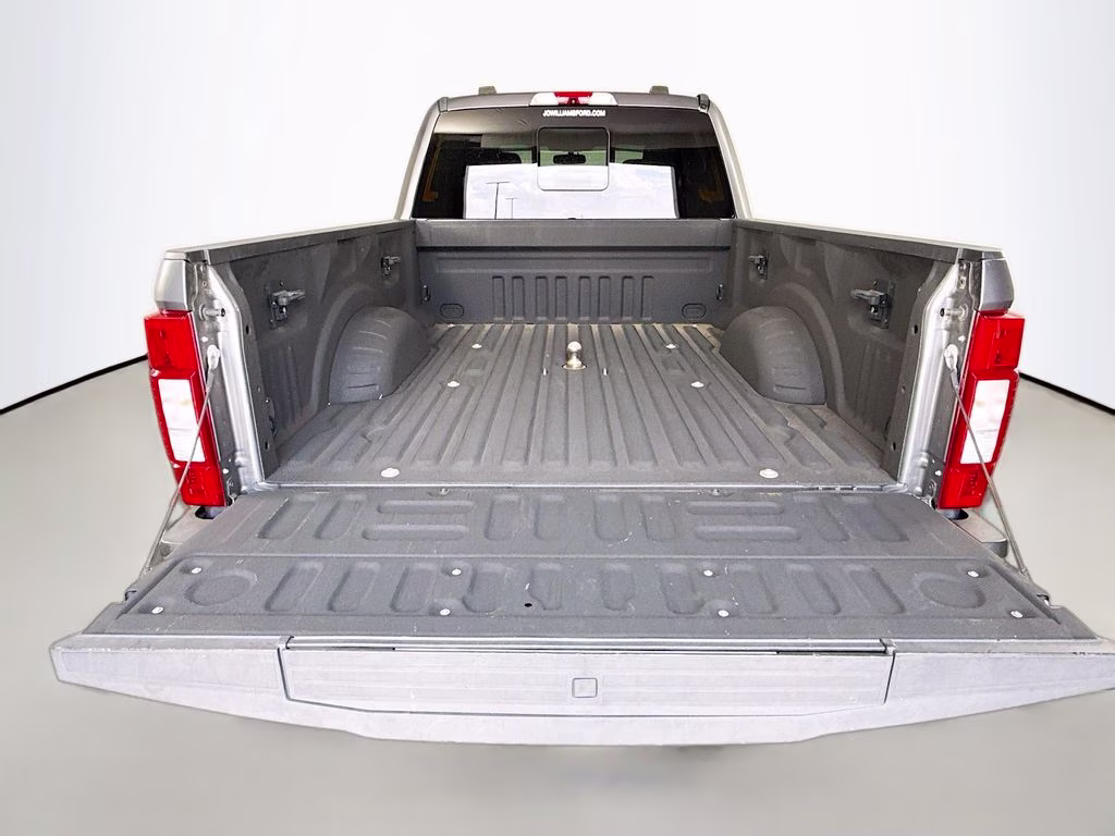 2021 Gray Metallic Ford Super Duty F-250 SRW Lariat 4X4 Truck