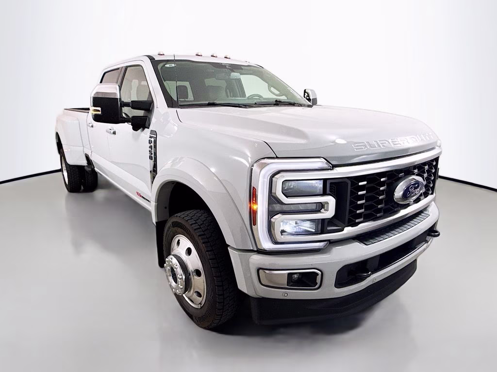 2026 Ford F-450 Platinum 4x4 Crew Cab 8' Box DRW's photo