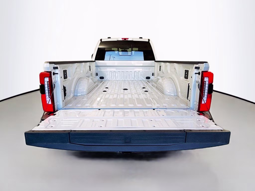2026 Avalanche Ford Super Duty F-450 DRW Platinum 4X4 Truck