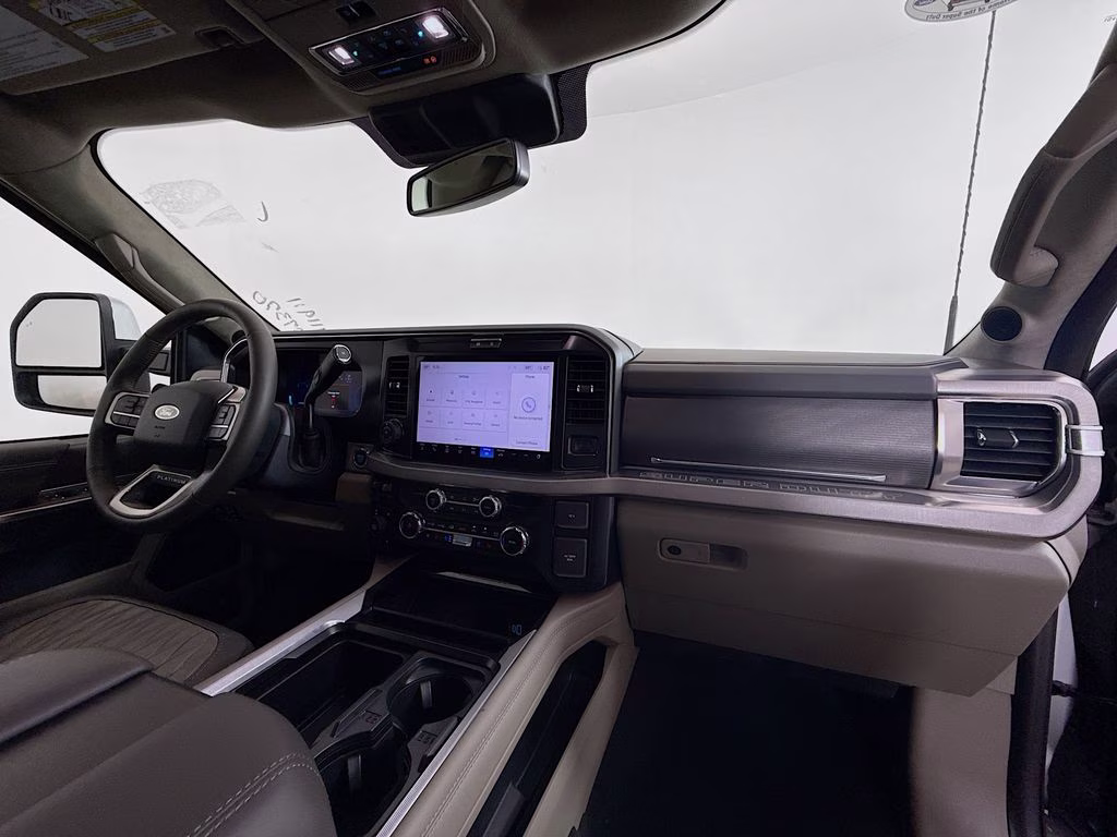 2026 Avalanche Ford Super Duty F-450 DRW Platinum 4X4 Truck