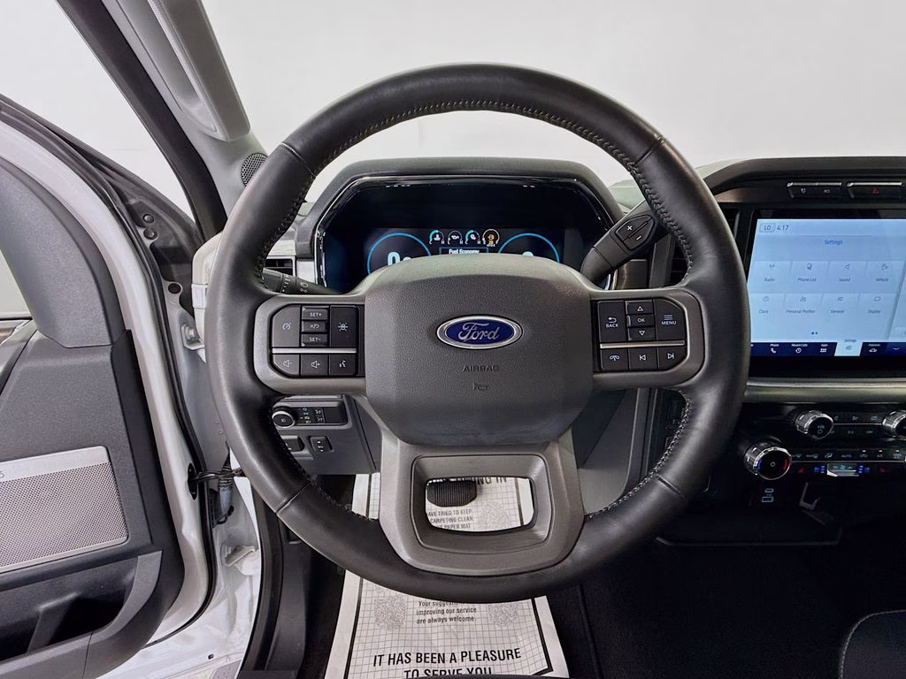 2022 Oxford White Ford F-150 Lariat 4X4 Truck