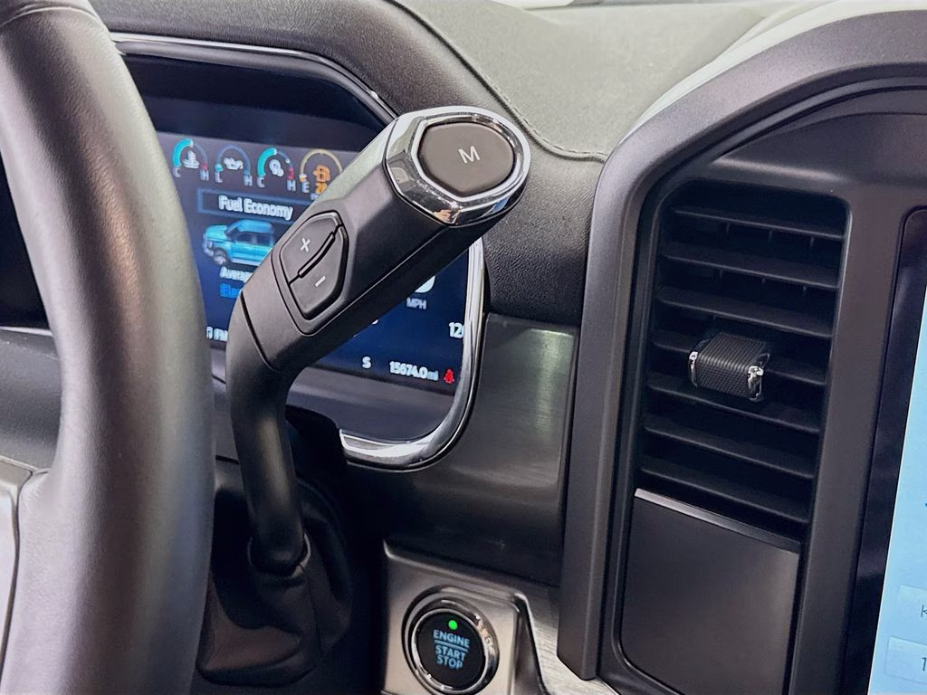 2022 Oxford White Ford F-150 Lariat 4X4 Truck