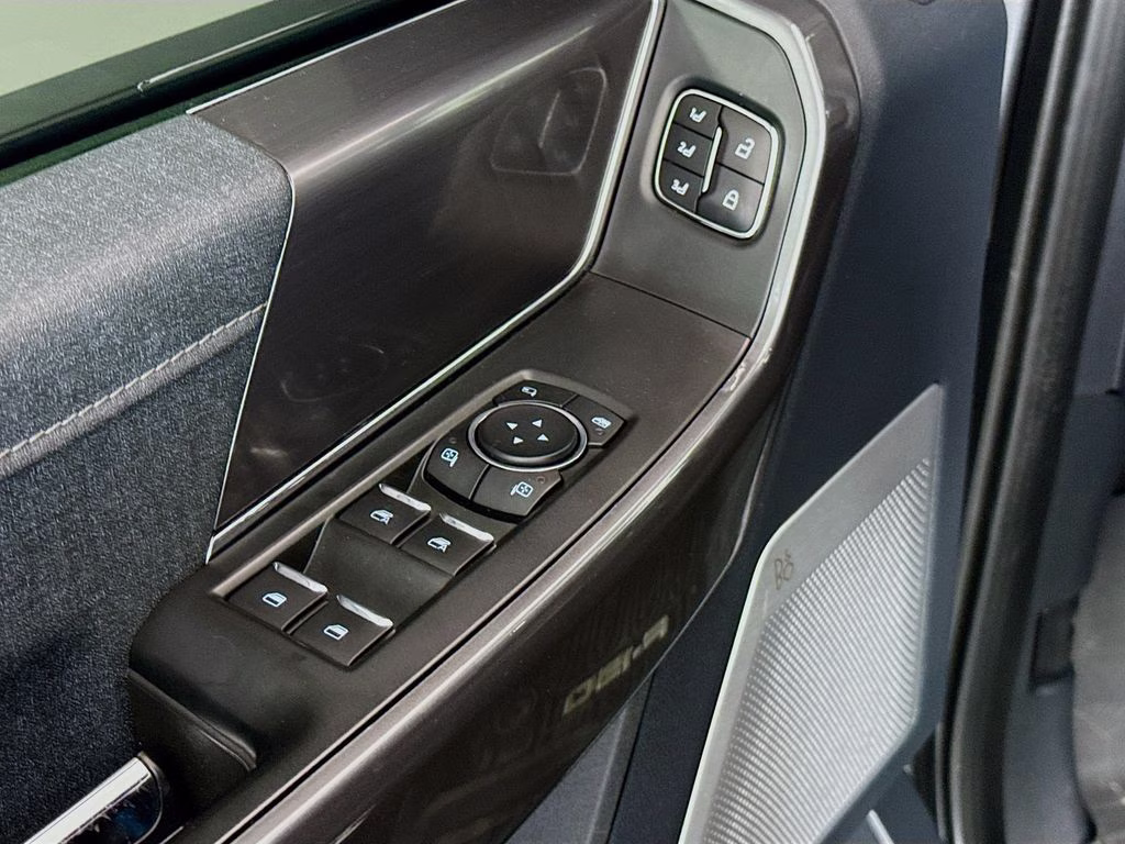 2023 Gray Metallic Ford F-150 Lariat 4X4 Truck