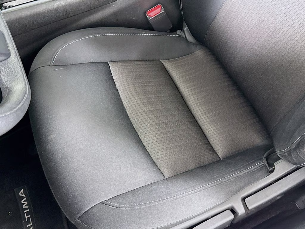 2024 Glacier White Nissan Altima 2.5 S FWD Sedan