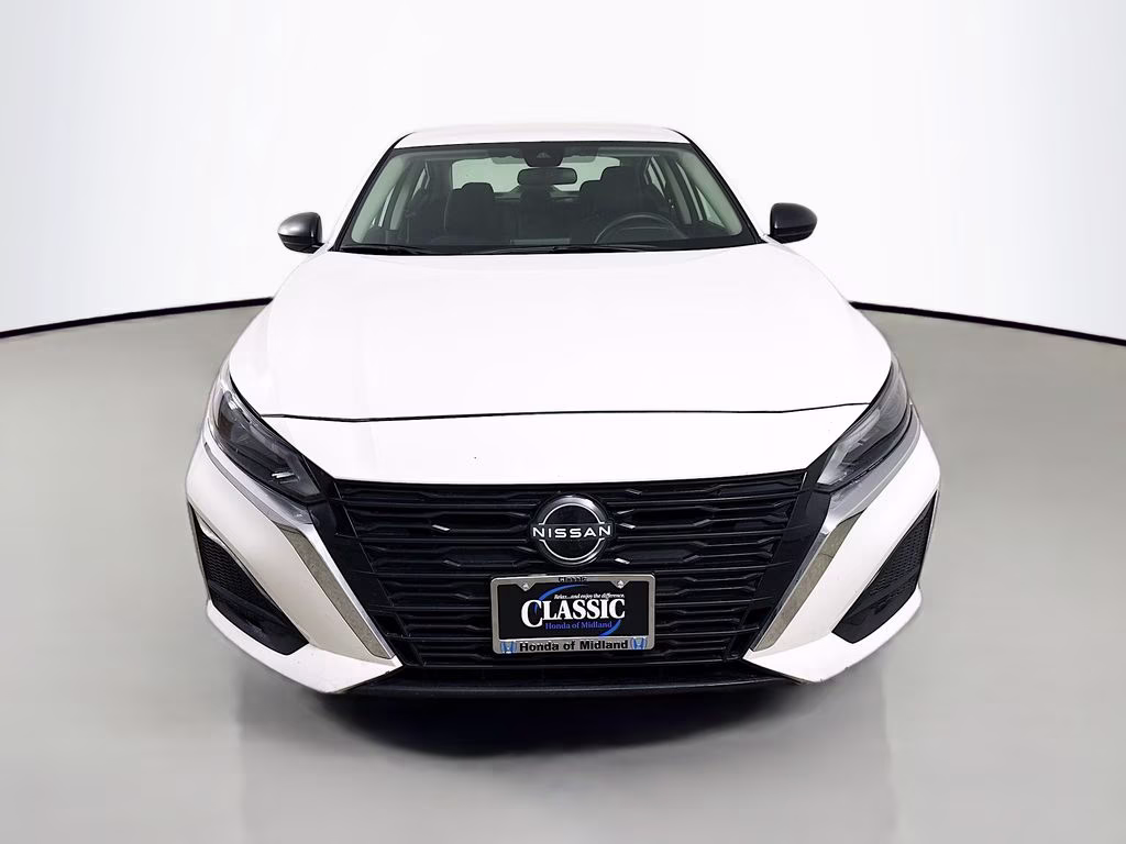 2024 Glacier White Nissan Altima 2.5 S FWD Sedan