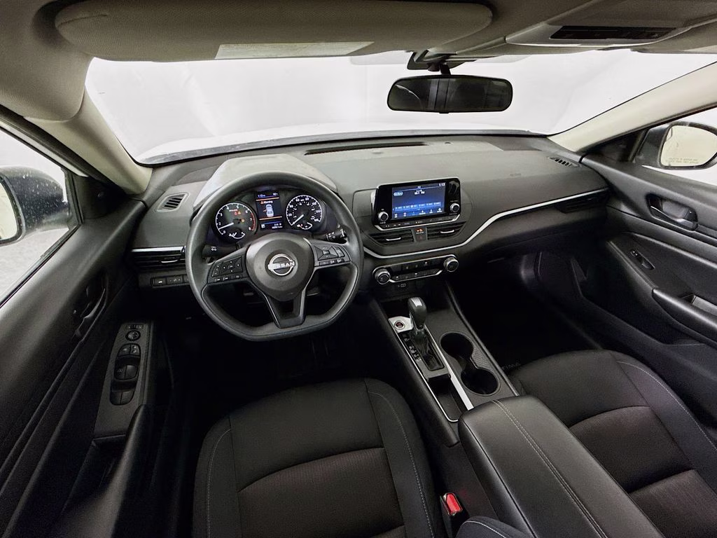2024 Glacier White Nissan Altima 2.5 S FWD Sedan