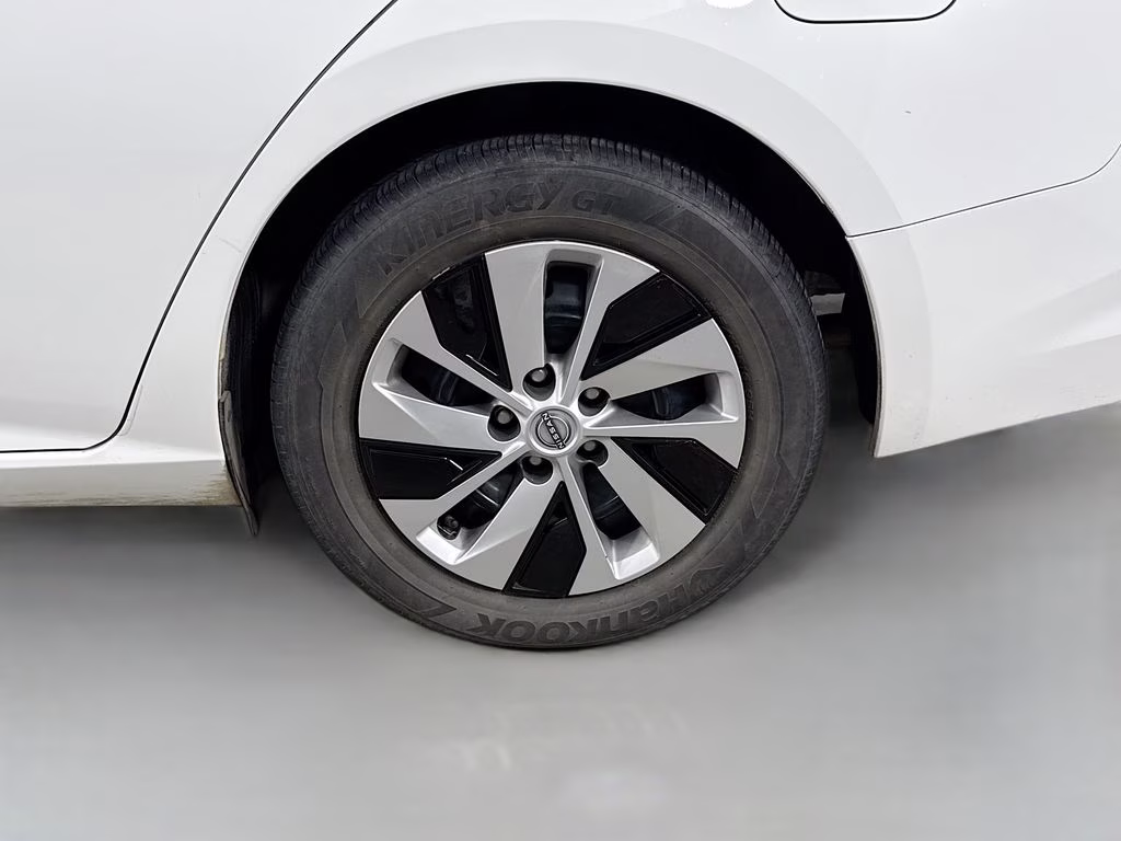 2024 Glacier White Nissan Altima 2.5 S FWD Sedan