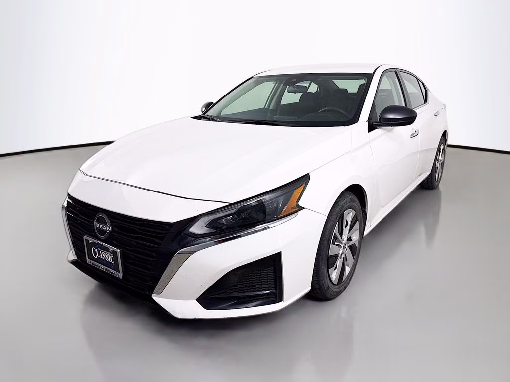 2024 Glacier White Nissan Altima 2.5 S FWD Sedan