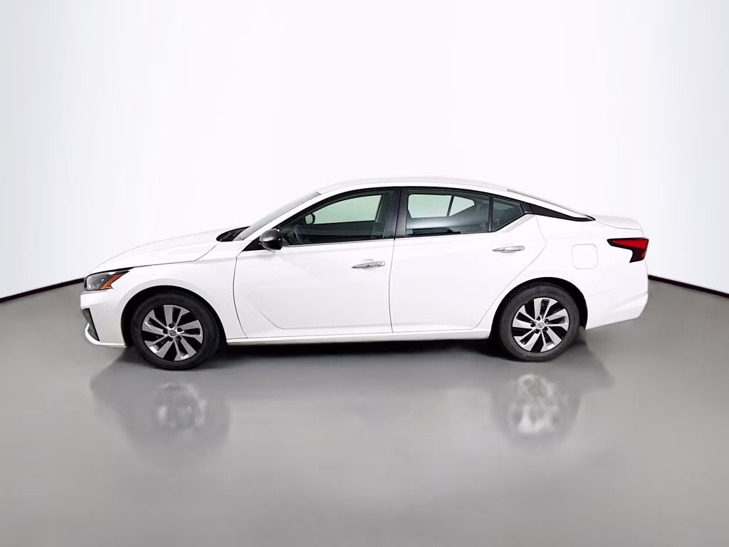 2024 Glacier White Nissan Altima 2.5 S FWD Sedan