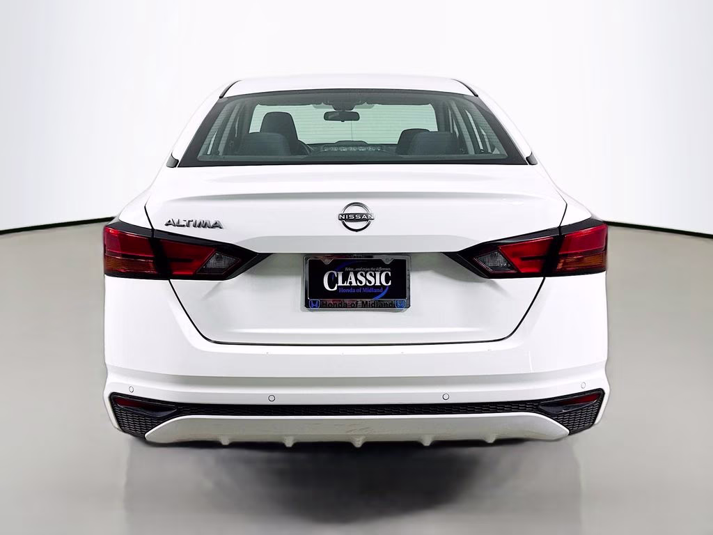 2024 Glacier White Nissan Altima 2.5 S FWD Sedan