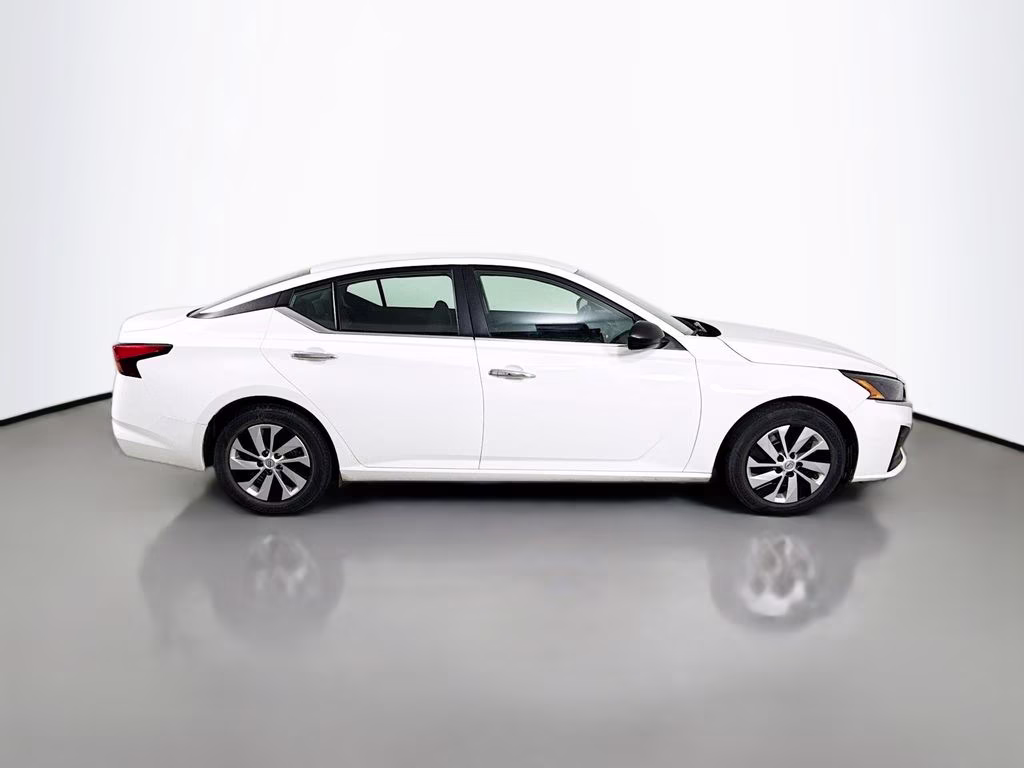 2024 Glacier White Nissan Altima 2.5 S FWD Sedan
