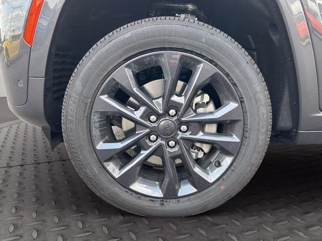 2026 Baltic Gray Metallic Clearcoat Jeep Grand Cherokee L Limited Reserve 4X4 SUV