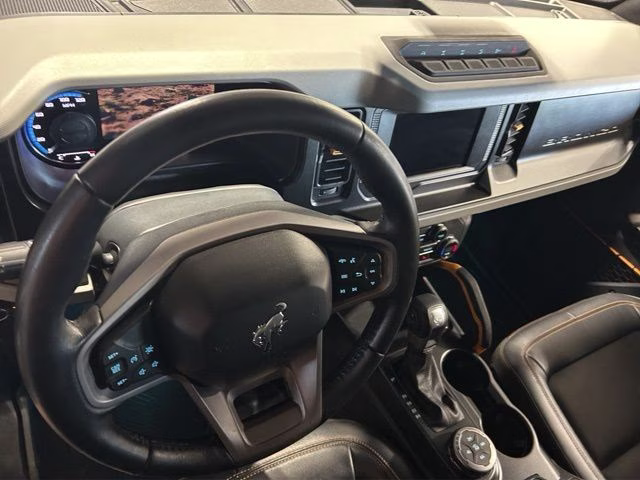 2023 Azure Gray Metallic Tri-Coat Ford Bronco Badlands 4X4 SUV