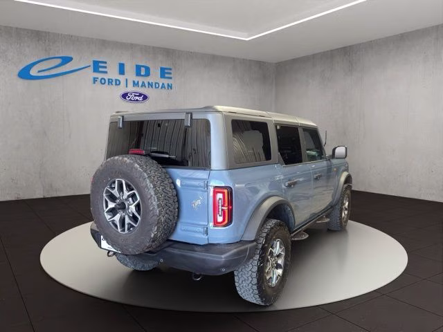 2023 Azure Gray Metallic Tri-Coat Ford Bronco Badlands 4X4 SUV