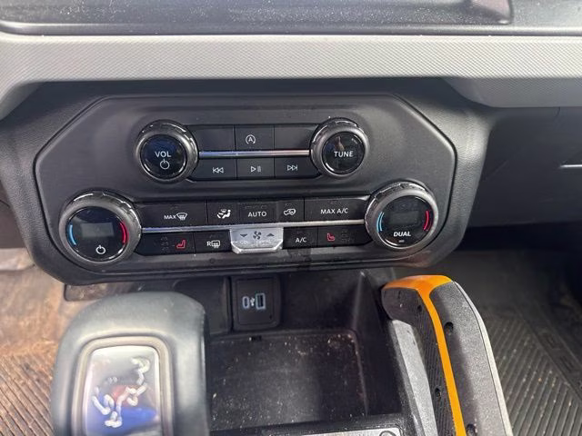 2023 Azure Gray Metallic Tri-Coat Ford Bronco Badlands 4X4 SUV