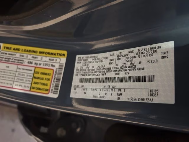 2023 Azure Gray Metallic Tri-Coat Ford Bronco Badlands 4X4 SUV