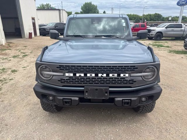 2023 Azure Gray Metallic Tri-Coat Ford Bronco Badlands 4X4 SUV