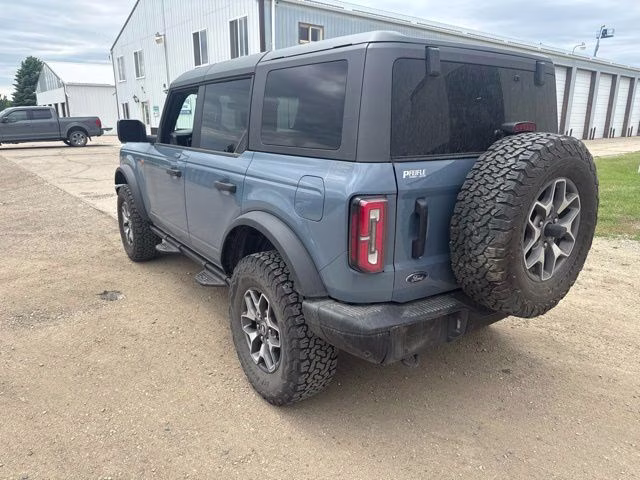 2023 Azure Gray Metallic Tri-Coat Ford Bronco Badlands 4X4 SUV