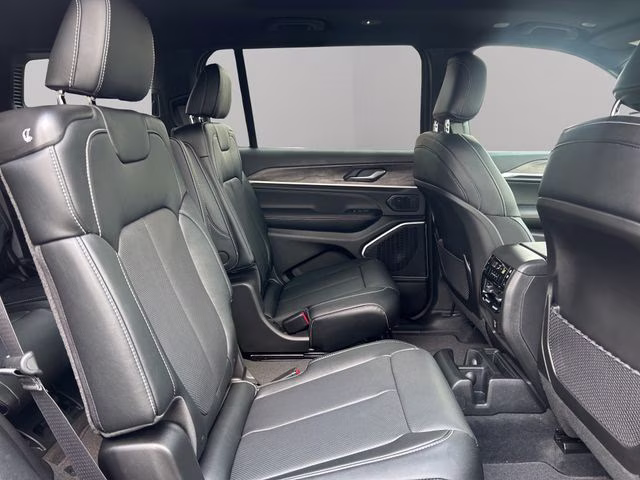 2026 Baltic Gray Metallic Clearcoat Jeep Grand Cherokee L Limited Reserve 4X4 SUV