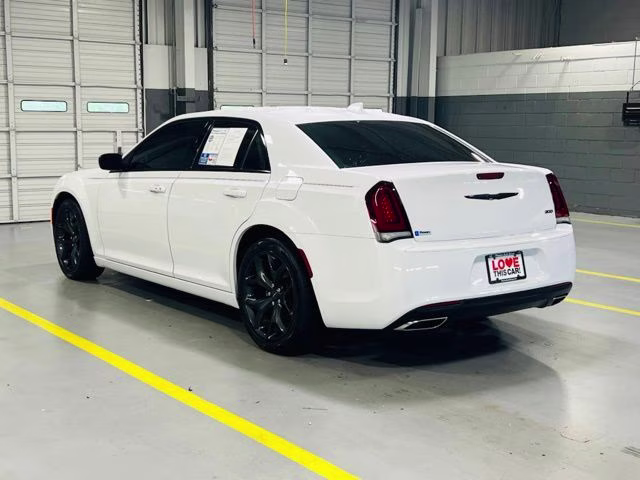 2021 Bright White Clearcoat Chrysler 300 Touring RWD Sedan